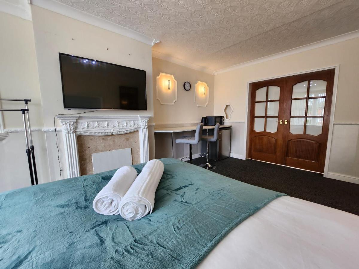 Hotel Sheldon Shared House à Solihull Extérieur photo