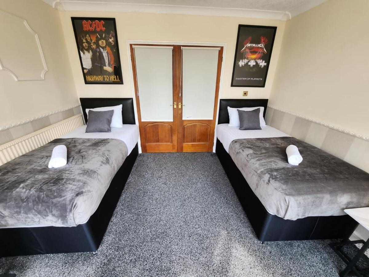 Hotel Sheldon Shared House à Solihull Extérieur photo