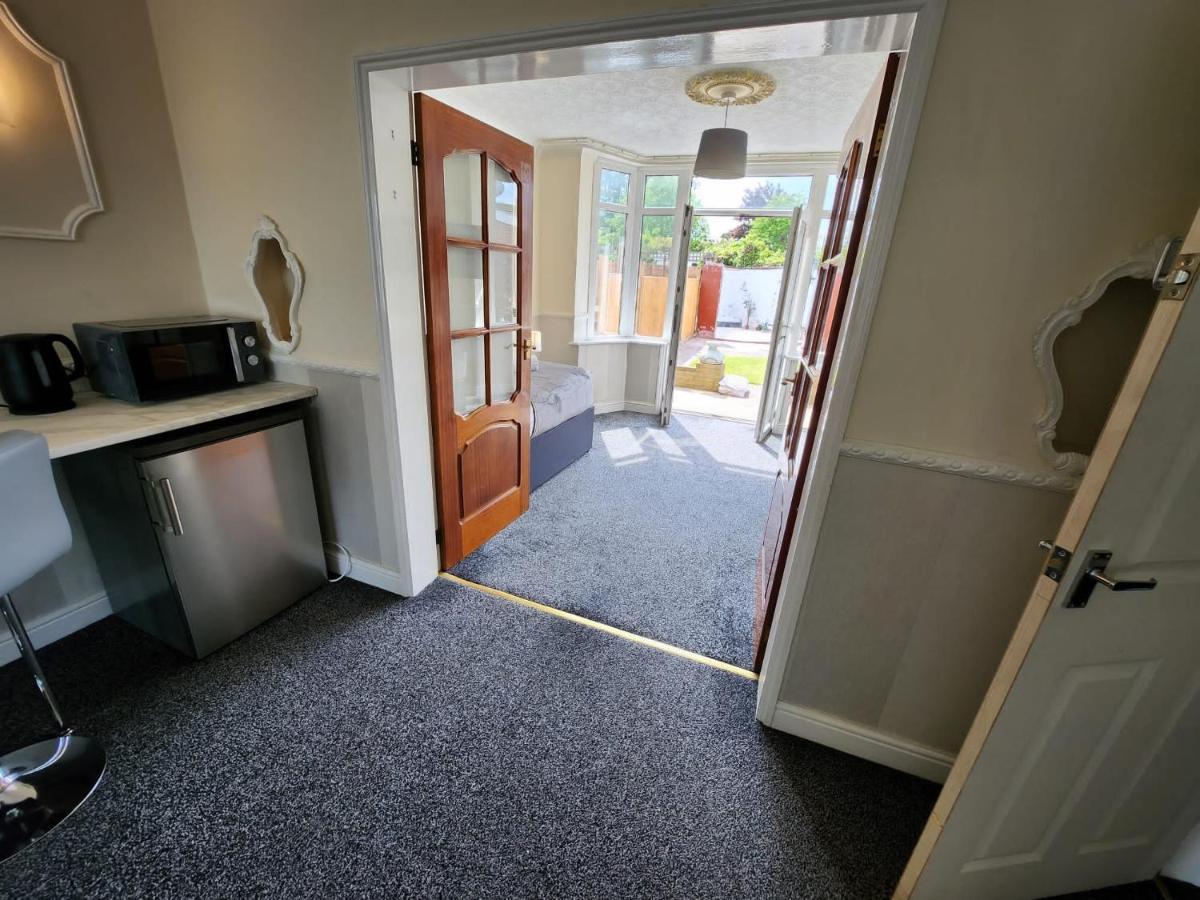 Hotel Sheldon Shared House à Solihull Extérieur photo